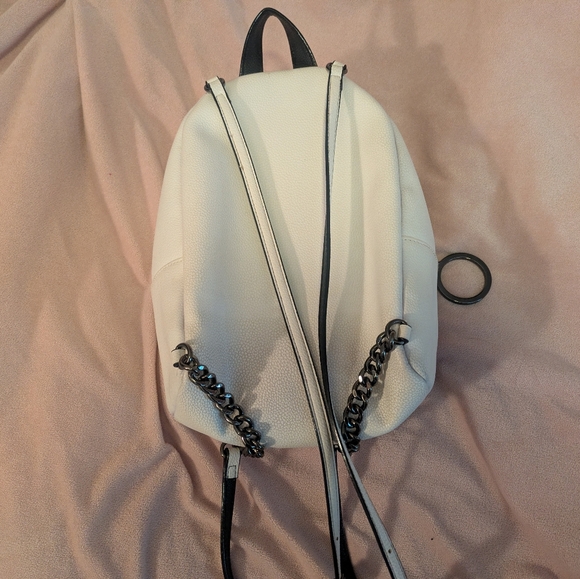 Victoria's Secret Grommet City White Purse Backpack with Chain Detail - Picture 6 of 7